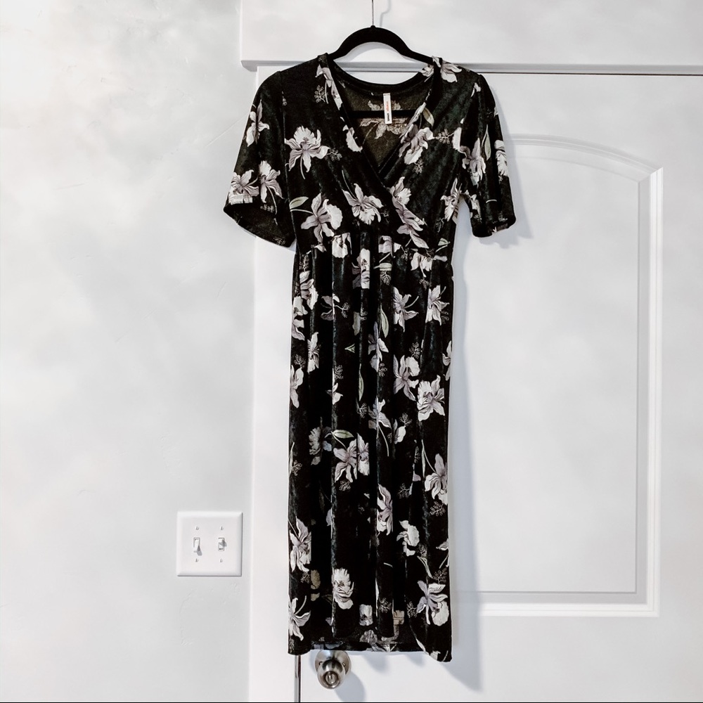 Floral velvet dress